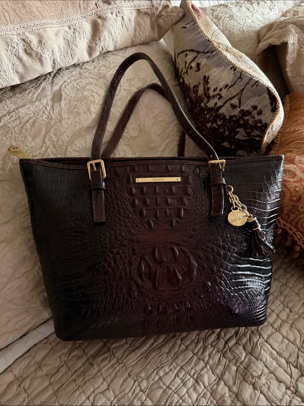 Brahmin Dark Brown and blackCroc-Embossed Leather Messenger Bag gold hardware - Picture 1 of 17
